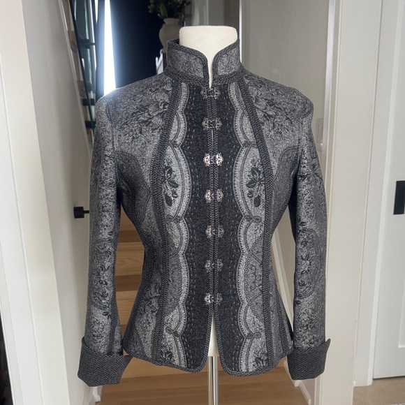 Elie Tahari Jackets & Blazers - ELIE TAHARI Elegant Gray Patterned Wool and Silk Women's Jacket M